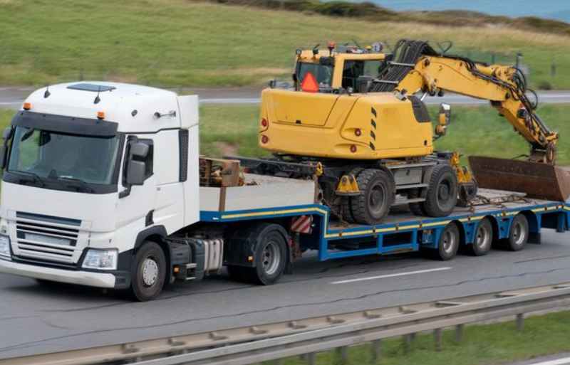 Wie Schwertransporte Ihren Umzug großer und schwerer Güter erleichtern können